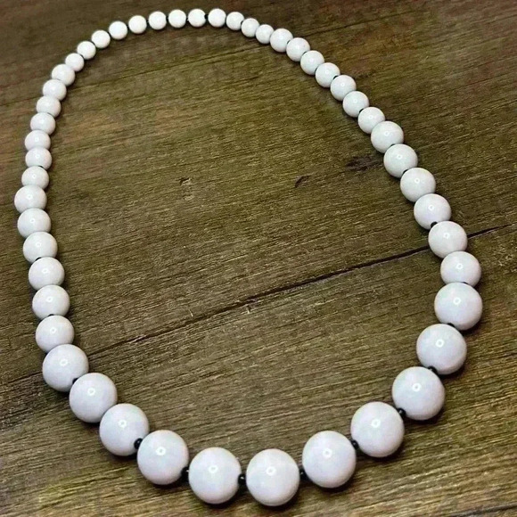 Vintage Large White Beads and Small Black Beads Statement Necklace - Picture 2 of 3